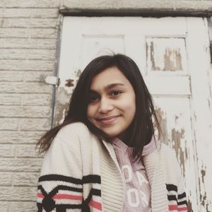 Meet your Posher, Bella